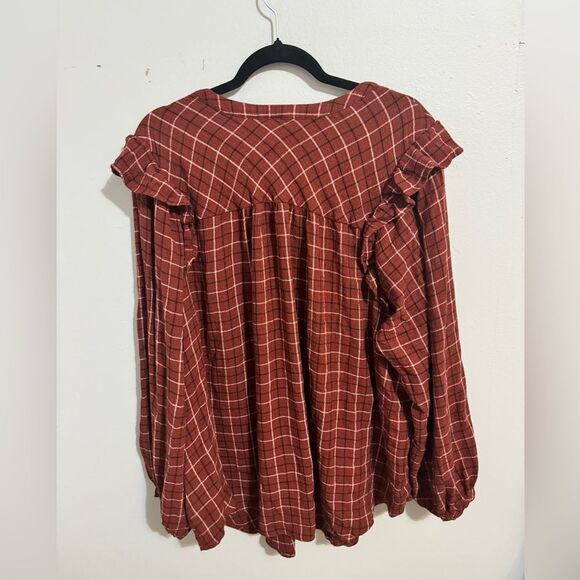 Torrid Crinkle Gauze Ruffle Trim Pull Over Top - Picture 7 of 7